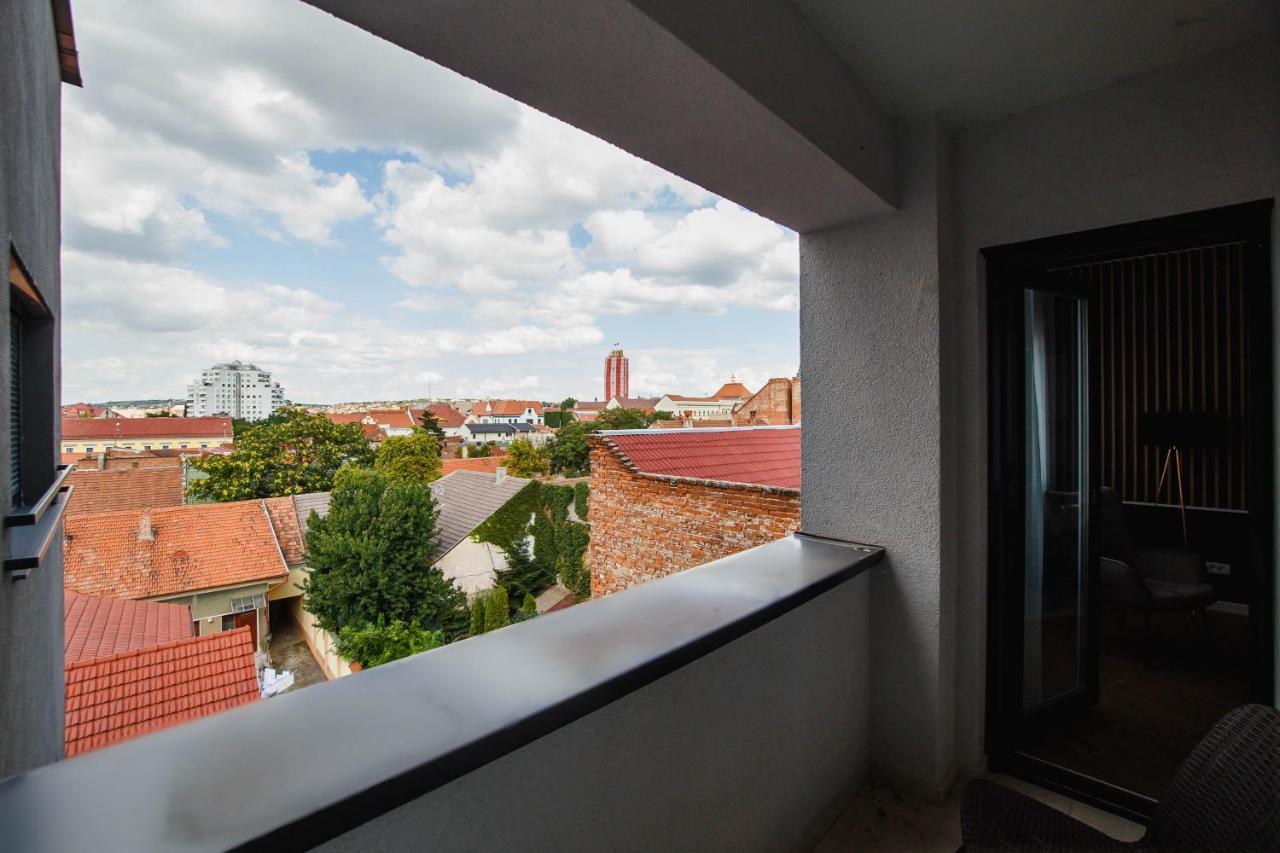 Central Designer Loft At Eas Residence Oradea Exterior foto
